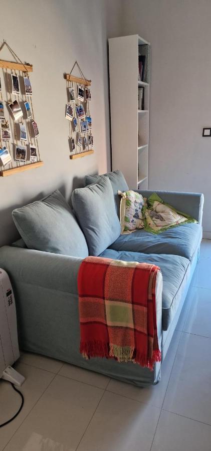 Holiday Studio Apartment Дения Екстериор снимка